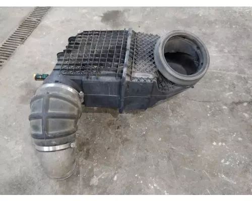KENWORTH T680 AIR CLEANER