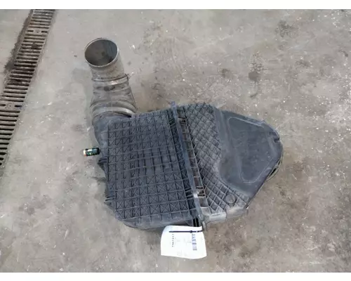 KENWORTH T680 AIR CLEANER
