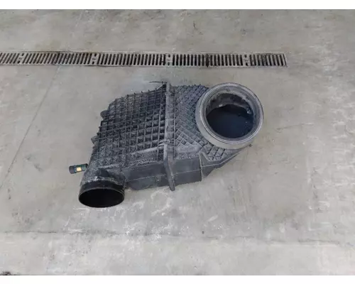 KENWORTH T680 AIR CLEANER