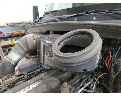 KENWORTH T680 AIR CLEANER