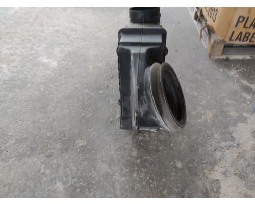 KENWORTH T680 AIR CLEANER