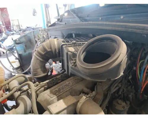 KENWORTH T680 AIR CLEANER