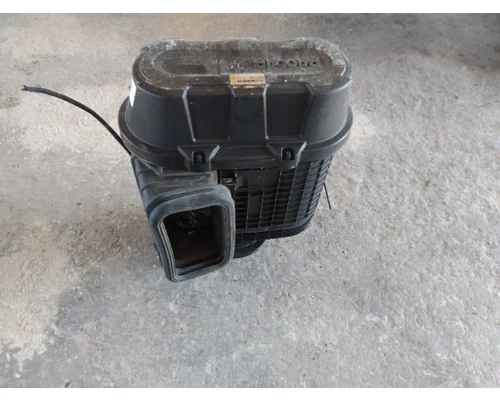 KENWORTH T680 AIR CLEANER