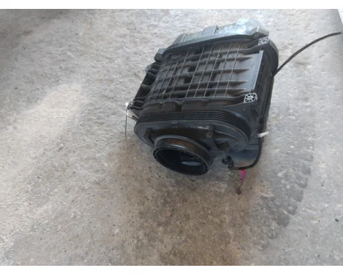 KENWORTH T680 AIR CLEANER