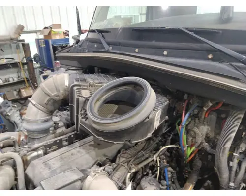 KENWORTH T680 AIR CLEANER