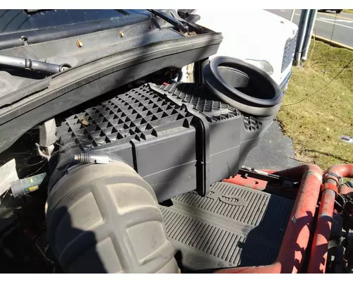 KENWORTH T680 AIR CLEANER