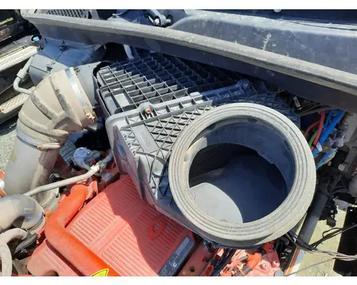 KENWORTH T680 AIR CLEANER