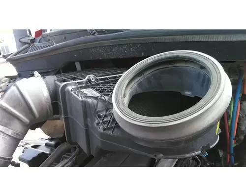 KENWORTH T680 AIR CLEANER