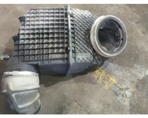 KENWORTH T680 AIR CLEANER