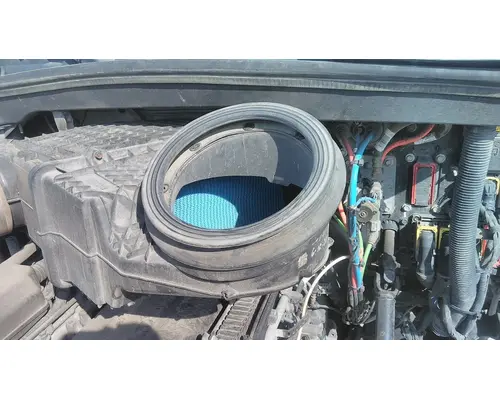 KENWORTH T680 AIR CLEANER