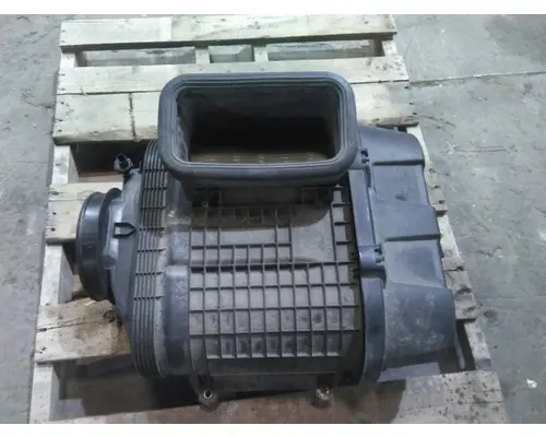 KENWORTH T680 AIR CLEANER