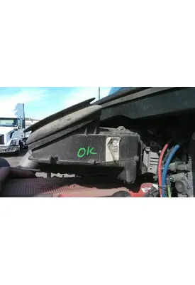 KENWORTH T680 AIR CLEANER