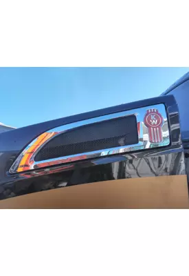 KENWORTH T680 AIR INTAKE LOUVER/COVER