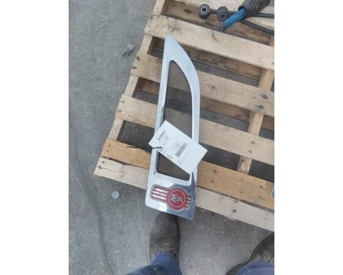 KENWORTH T680 AIR INTAKE LOUVER/COVER