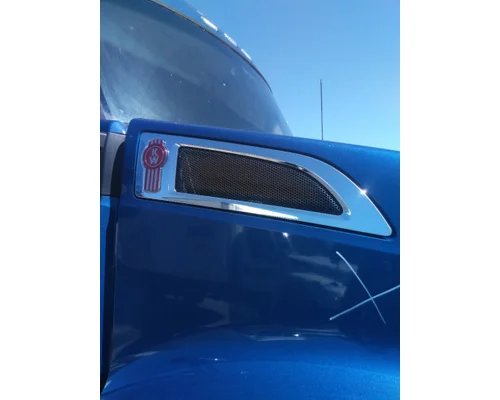 KENWORTH T680 AIR INTAKE LOUVER/COVER