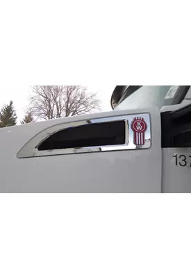 KENWORTH T680 AIR INTAKE LOUVER/COVER