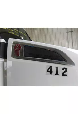 KENWORTH T680 AIR INTAKE LOUVER/COVER
