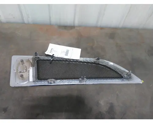 KENWORTH T680 AIR INTAKE LOUVERCOVER
