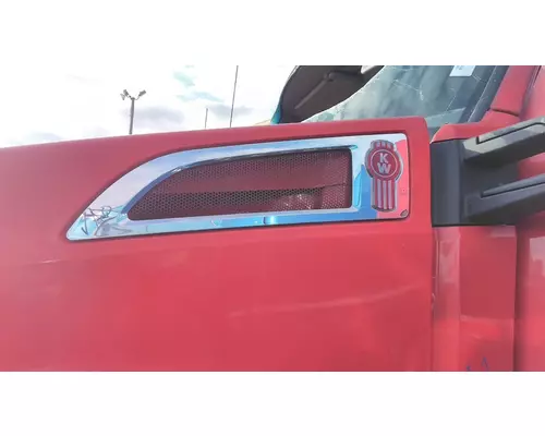 KENWORTH T680 AIR INTAKE LOUVERCOVER