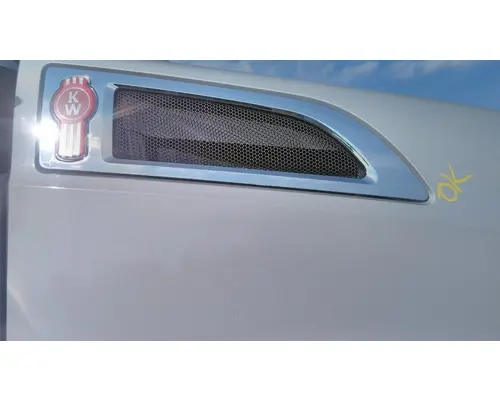 KENWORTH T680 AIR INTAKE LOUVERCOVER