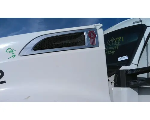 KENWORTH T680 AIR INTAKE LOUVERCOVER