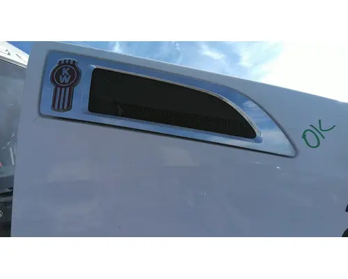 KENWORTH T680 AIR INTAKE LOUVERCOVER