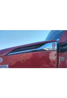KENWORTH T680 AIR INTAKE LOUVER/COVER