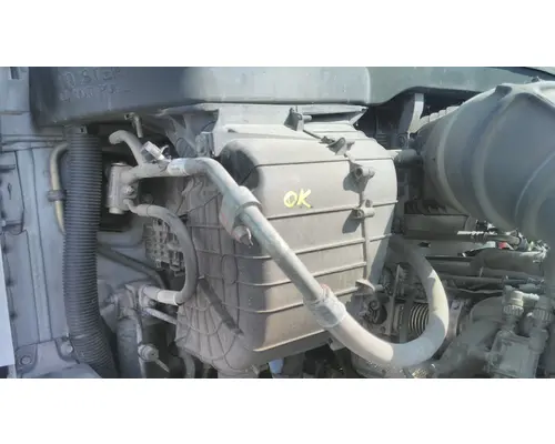 KENWORTH T680 AIR INTAKE