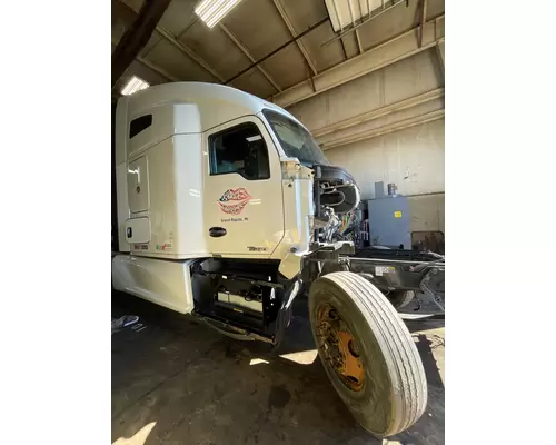 KENWORTH T680 Accelerator Parts