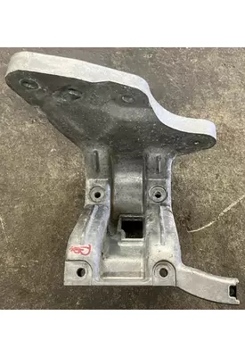 KENWORTH T680 Air Cleaner, Bracket