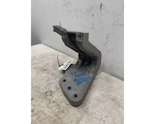 KENWORTH T680 Air Cleaner Bracket