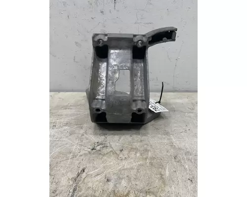 KENWORTH T680 Air Cleaner Bracket