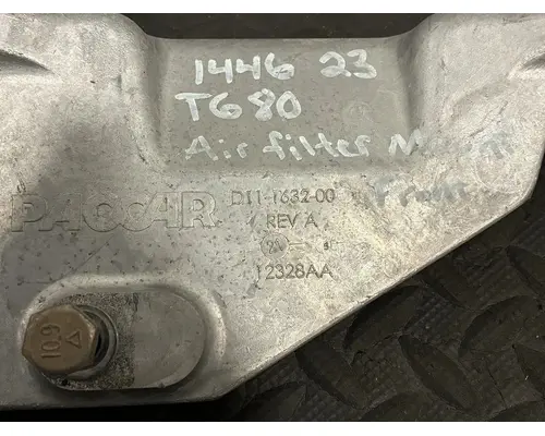 KENWORTH T680 Air Cleaner