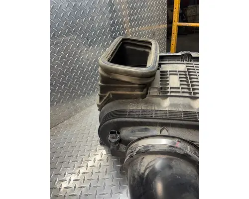KENWORTH T680 Air Cleaner