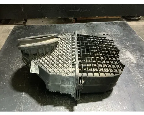 KENWORTH T680 Air Cleaner