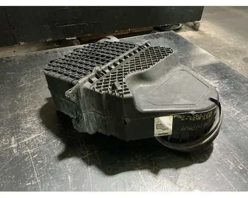 KENWORTH T680 Air Cleaner