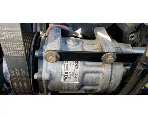 KENWORTH T680 Air Conditioner Compressor