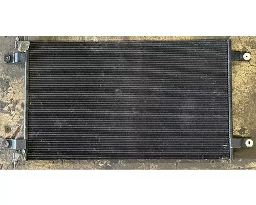 KENWORTH T680 Air Conditioner Condenser