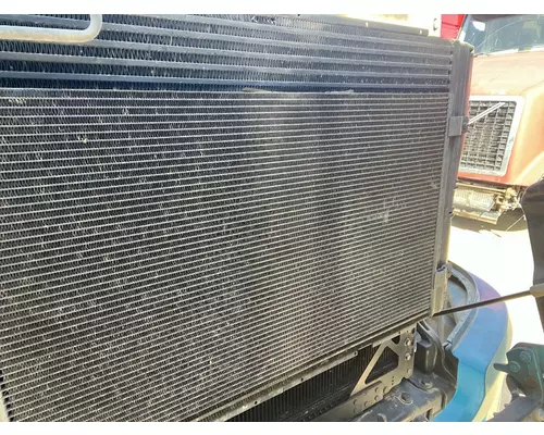 KENWORTH T680 Air Conditioner Condenser