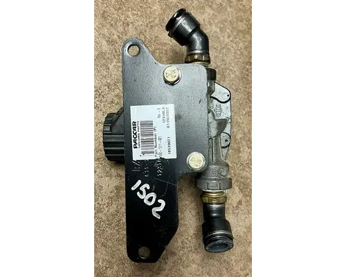 KENWORTH T680 AirBrake Relay Valve Assembly