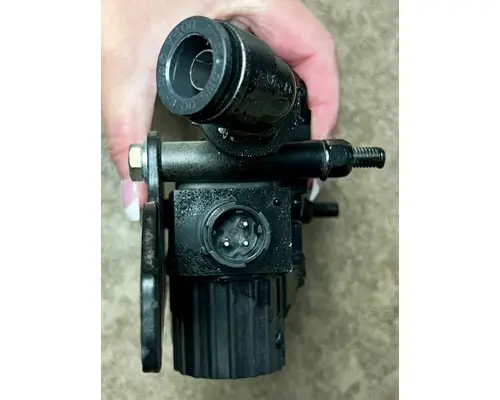 KENWORTH T680 AirBrake Relay Valve Assembly