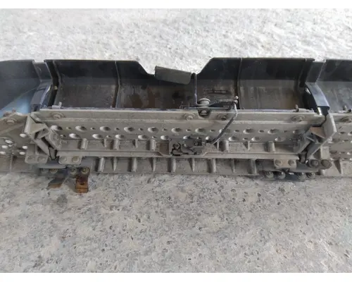 KENWORTH T680 BATTERY BOX STEP
