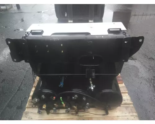 KENWORTH T680 BATTERY BOX