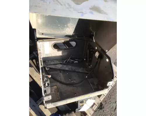 KENWORTH T680 BATTERY BOX