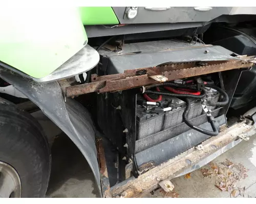 KENWORTH T680 BATTERY BOX