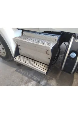 KENWORTH T680 BATTERY BOX