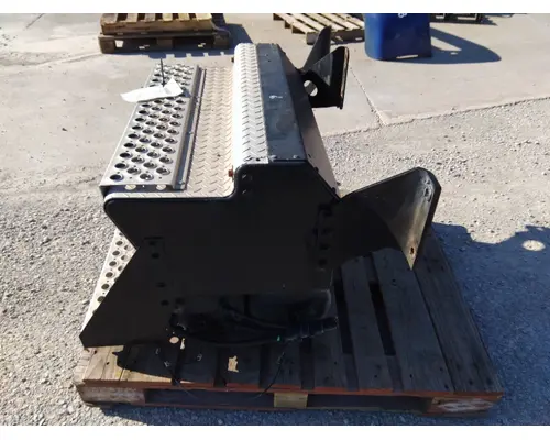KENWORTH T680 BATTERY BOX
