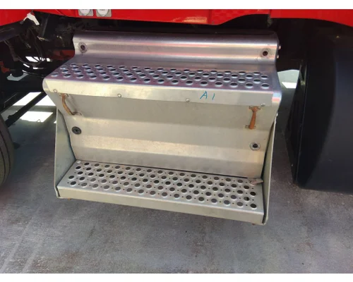 KENWORTH T680 BATTERY BOX