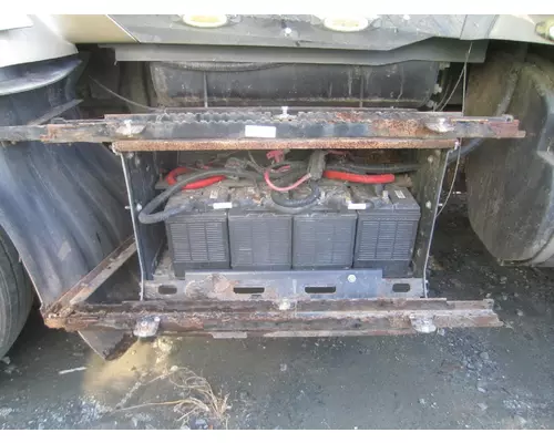 KENWORTH T680 BATTERY BOX