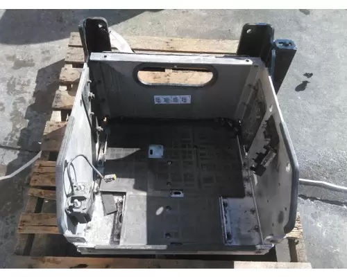 KENWORTH T680 BATTERY BOX